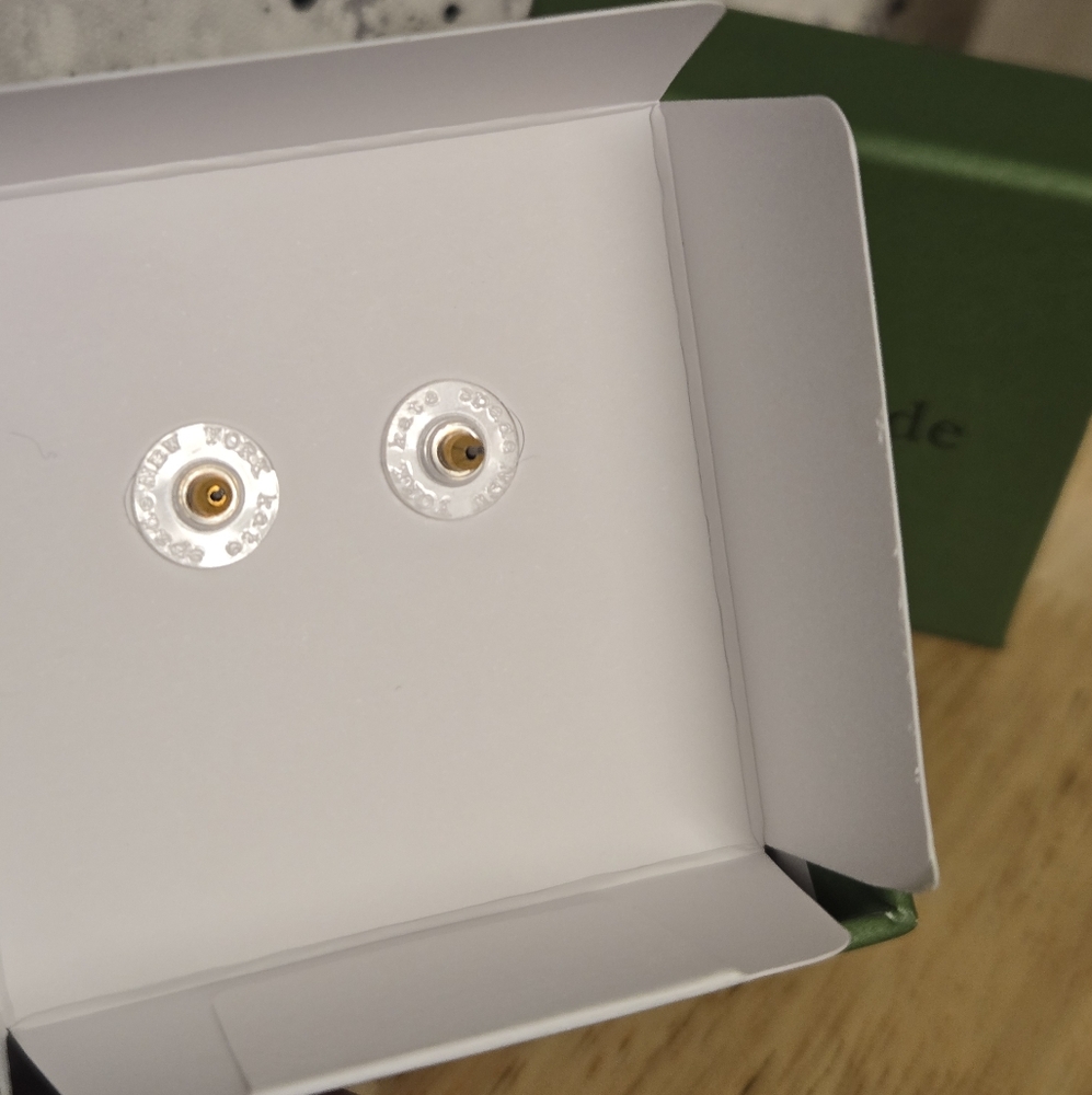 ⚠️SOLD⚠️Kate Spade Cubic Zirconia Stud Earrings NIB - Picture 3 of 4